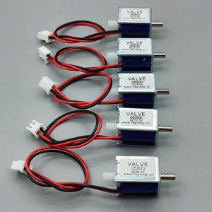 0520D 미니 소형 전기 솔레노이드 밸브 DC 3V 4.5V 6V 12V 24V N/C 정상 폐쇄 마이크로 공기 가스 배출 유
