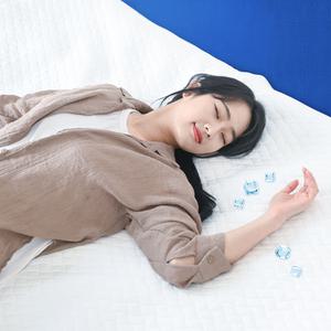 잠웰 쿨매트 쿨슬립 여름 아이스 냉매트 쿨링 냉감 침대 쿨 패드