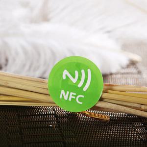 NFC 방수 애완 동물 소재 스티커 모든 전화에 대 한 스마트 접착제 Ntag213 태그, 1 피스