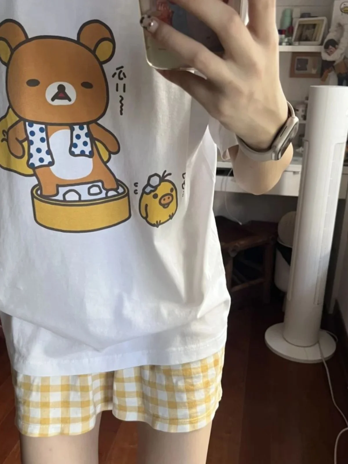 귀여운 곰 프린트 반소매 티셔츠 루즈하고 편안한 홈웨어 학생 캐주얼 탑 따뜻한 스위트 스타일 라운드 넥 일반 길이