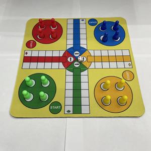 마우스 패드 체스판 24cm 세트 약 110g이 포함된 플라스틱 플라잉 체스 루도