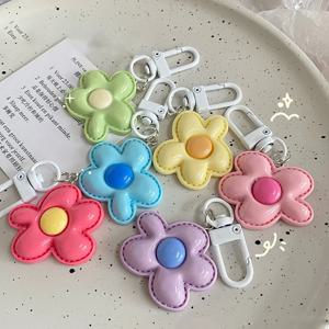 귀여운 컬러 꽃 펜던트 키체인 가방 이어폰 케이스 펜던트, DIY 액세서리, 자동차 키 링, 캔디 컬러 키 체인 장식 쥬얼리