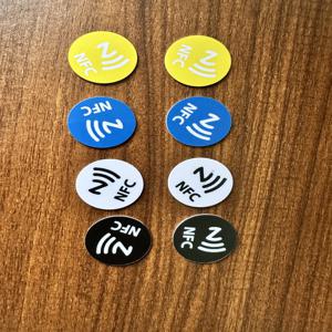 20/50pcs 25mm 13.56Mhz NFC 스티커 접착제 동전 카드 태그 NFC215 PVC 모든 NFC 전화에 대 한 방수
