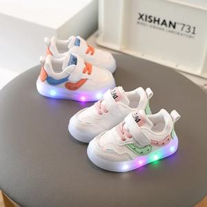Tenis 어린이 Led 신발 소년 소녀 조명 운동화 어린이를위한 빛나는 신발 부드러운 밑창 통기성 캐주얼 유아 유아 아기 신발
