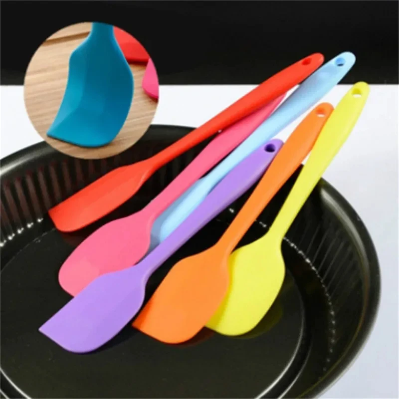 1PC 작은 내열성 통합 핸들 실리콘 Spooncolor 실리콘 스크레이퍼 케이크 크림 주걱 칼 주방 베이킹 도구