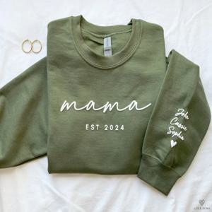 맞춤형 Mama Est 맨투맨, 소매에 아이 이름, 어머니의 날 선물, 엄마용 생일 선물, 새 엄마 선물, 미니멀리스트 엄마