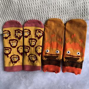 귀여운 Calcifer 양말 여성 재미 있은 참신 캐주얼 승무원 양말 애니메이션 하울 화재 악마 만화 드레스 양말 Eu35-40 크리스마스 새해 선물