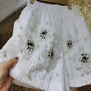 럭셔리 스타일 진주 페르시 3D 꽃 스티치 Pantalones Cortos 넓은 다리 반바지 여성 짧은 바지 탄성 허리 짧은 바지