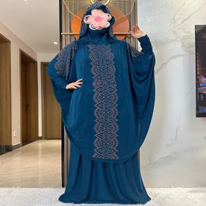 새로운 두바이 라마단 이슬람 여성의기도 세트 긴 치마와 후드 Hijab 터키-아프리카 두바이 이슬람 레이디 천 Kaftan Abaya