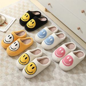 퍼지 미소 얼굴 여성 슬리퍼 Kawaii 만화 플러시 Contton 실내 재미 있은 귀여운 겨울 따뜻한 바닥 집 홈 신발 여성 2025 새로운