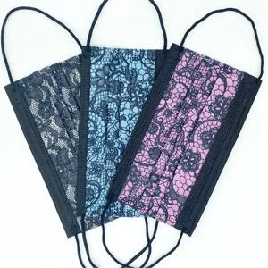 50PCS 일회용 레이스 입 마스크 부직포 3 레이어 필터 얼굴 마스크 인쇄 핑크 블루 블랙 먼지 증거 성인 마스크