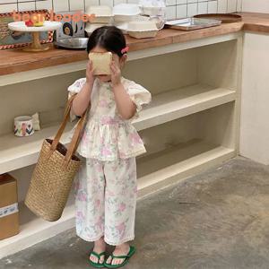 Bear Leader Girls Suit 여름 2023 반팔 버블 슬리브 셔츠 + 와이드 레그 팬츠 소녀 정장의 새로운 한국어 버전