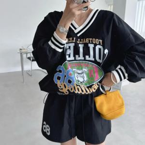 세련된 긴 소매 만화 편지 인쇄 까마귀 + 느슨한 넓은 다리 반바지 여성 패션 세트 가을 안티 에이징