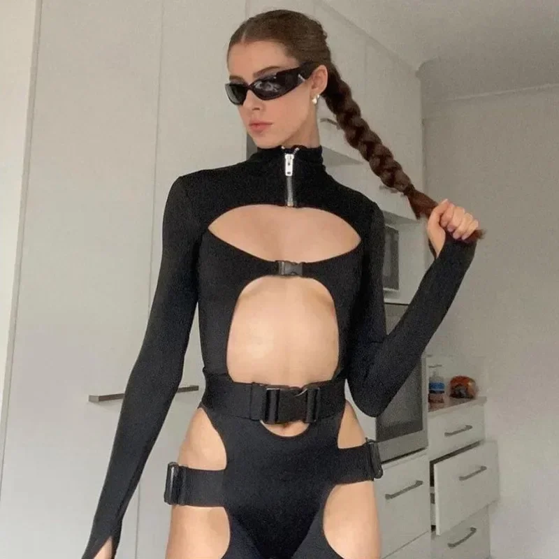 미국 여성의 섹시한 거리 점프 슈트 Bodycone 모양의 스탠드 칼라 긴팔 슬림 Rompers 스키니 할로우 아웃 스냅 반바지
