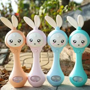 아기 음악 깜박이 딸랑이 장난감 토끼 Teether 핸드 벨 모바일 유아 중지 우는 눈물 딸랑이 신생아 조기 교육 장난감 18M