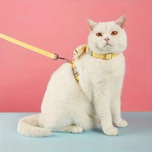 고양이 하네스 가죽 끈 목걸이 세트, 조정 가능한 만화 꿀벌 더블 레이어 개 하네스, 소형 중형 애완 동물 목걸이 가죽 끈, 야외 산책