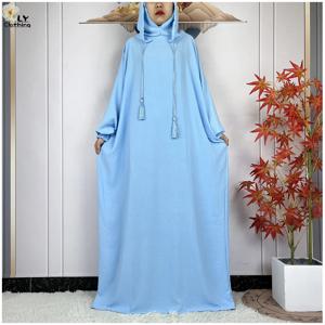 새로운 스타일 라마단 이슬람 두 모자 긴 소매 Abaya Femme 이슬람기도 옷 두바이 터키 Caftan 느슨한 가운 여성 드레스 Kaftan