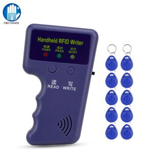 새로운 125Khz EM 핸드 헬드 RFID 복사기 카드 리더기 복사기 프로그래머 지원 EM4305/T5577 재기록 가능한 Keyfobs 토큰 태그
