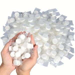 50pcs 휴대용 압축 수건 일회용 얼굴 청소 부드러운 압축 손 닦아 수건 부직포 메이크업 물티슈