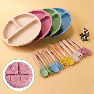 3PCS 실리콘 아기 먹이 세트 BPA 무료 흡입 그릇 분할 접시 숟가락 포크 실리콘 Bibs 어린이 Tablewar
