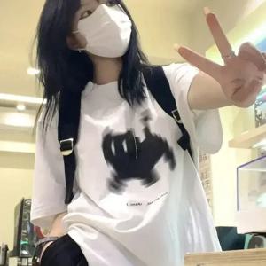 검은 고양이 픽셀 여성 프린트 티셔츠 소녀 라운드 넥 재미 환각 검은 고양이 캐주얼 Y2K 하라주쿠 탑 그래픽 티셔츠