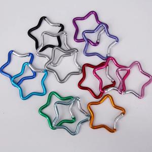 알루미늄 합금 야외 별 모양의 봄 잠금 Carabiner 클립 키 ​​체인 배낭 캠핑 하이킹 여행