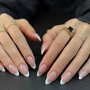 24Pcs 프랑스어 거짓 손톱 흰색 가장자리 디자인에 접착제 프레스가있는 아몬드 가짜 손톱 착용 가능한 간단한 기능 핑크 스틸레토 네일 팁