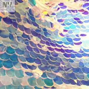 18mm 고밀도 큰 라운드 무지개 빛깔의 스팽글 직물 멀티 컬러 대형 도트 Embrpidery Paillette Tulle For Stage Costume