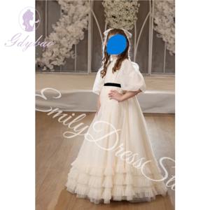 결혼식을위한 맞춤형 꽃의 소녀 드레스 높은 허리 목 하프 슬리브 푹신한 얇은 명주 그물 Pleated 아이 생일 첫 성찬식 가운
