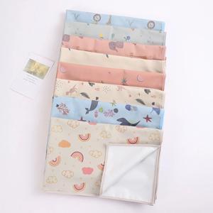 35x50cm 휴대용 아기 변경 패드 방수 재사용 가능한 기저귀 패드 커버 변경 매트 유아용 침대 매트리스 시트 A2UB