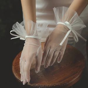 섹시한 Transparentes 블랙 화이트 메쉬 Tulle 장갑 봄 여름 얇은 짧은 장갑 파티 댄스 드레스 웨딩 장갑 로리타 새로운