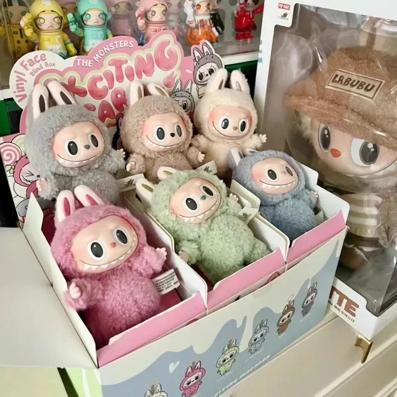 Kawaii Labubu 괴물 상자 장난감 연인 비닐 인형 귀여운 배낭 펜던트 장식 봉제 인형 옷 키 체인 선물