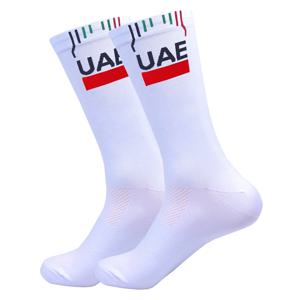 새로운 2025 사이클링 양말 남성 여성 UAE 팀 통기성 빠른 건조 야외 축구 러닝 자전거 양말