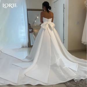 LORIE 우아한 새틴 웨딩 드레스, 스트랩리스 A 라인 비치 신부 가운 스트랩, 프릴 V 코르셋, 심플한 맞춤형 신부 원피스