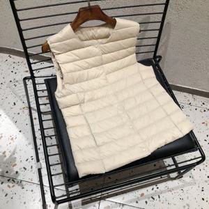 2025 새로운 여성 민소매 퍼퍼 자켓 봄 겨울 여성 90% 화이트 오리 다운 초경량 Packable 따뜻한 다운 라이너 조끼