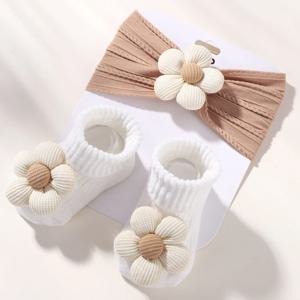 2Pcs 꽃 아기 머리띠 양말 세트 신생아 소녀를위한 부드러운 나일론 헤어 밴드 탄성 꽃 터번 짧은 양말 유아 모자를 쓰고 있죠