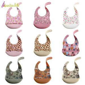 유행 만화 인쇄 방수 부드러운 아기 실리콘 Bibs 신생아 조정 가능한 어린이 Burp Cloth Feeding Baby Stuff