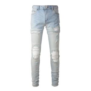 남성 창백한 라이트 블루 바이커 청바지 금이 간 주름 패치 패치 워크 스트레치 데님 바지 streetwear 구멍 찢어진 스키니 바지