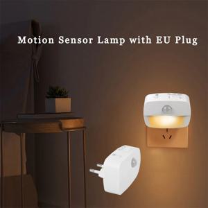 무선 LED 모션 센서 야간 조명 플러그 모션 탐지기 침실 계단 옷장 침대 옆 야간 램프 220V 배터리 구동