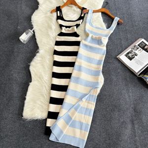2024 스트라이프 여름 탄성 분할 Bodycon 복장 섹시한 해변 휴가 Sundress 여성 캐주얼 슬림 연필 Vestidos 맥시 롱 드레스