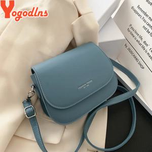 Yogodlns 트렌디 안장 숄더 백 여성 PU 가죽 크로스 바디 백 간단한 솔리드 컬러 플랩 메신저 백 디자이너 핸드백 파우치