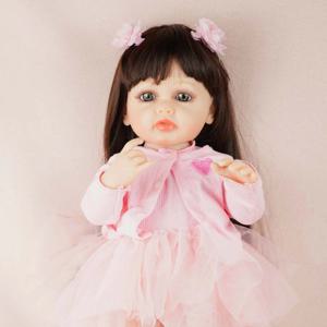 BZDOLL 55CM 22 인치 직립 가능 사실적인 아기 살아있는 듯한 여아 인형 전면 부드러운 실리콘 신체 공주 유아 아기 생일 선물