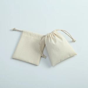 10pcs 8x10cm 목화 삼 베 짜개진 천으로 보석 주최자 목걸이 저장 귀걸이에 대 한 자연 캔버스 선물 가방 결혼식 호의 사탕 가방