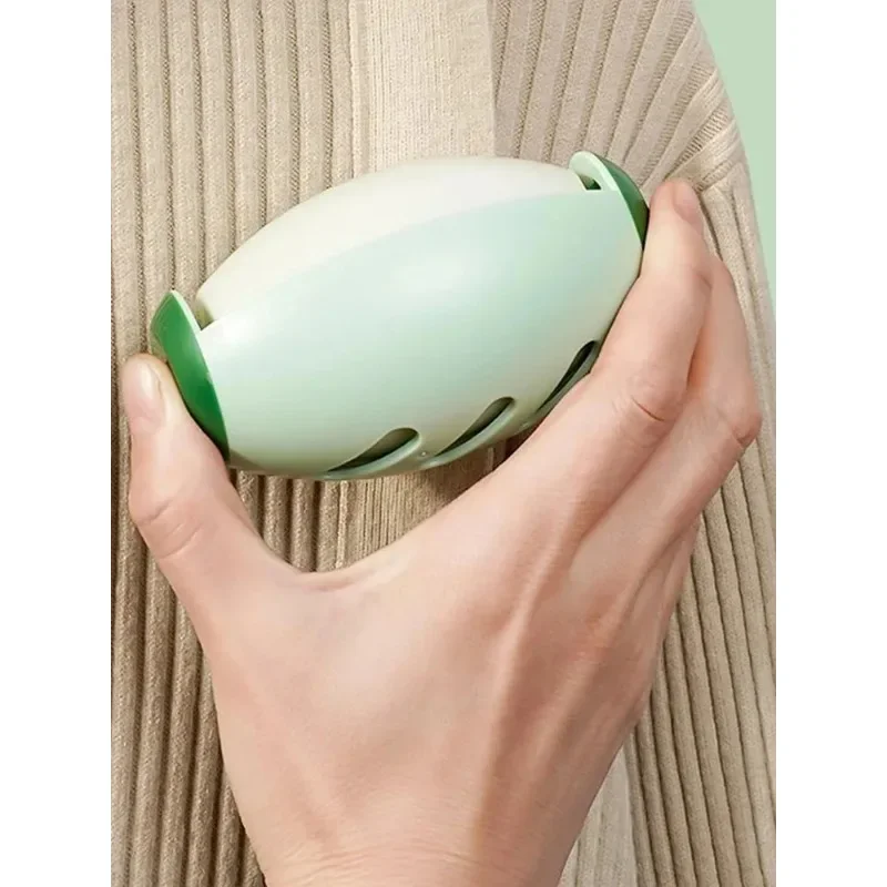 애완동물, 머리카락, 의류 및 기타 청소용 가정용 휴대용 끈적끈적하고 세탁 가능하며 재사용 가능한 롤러 브러시 볼 1개