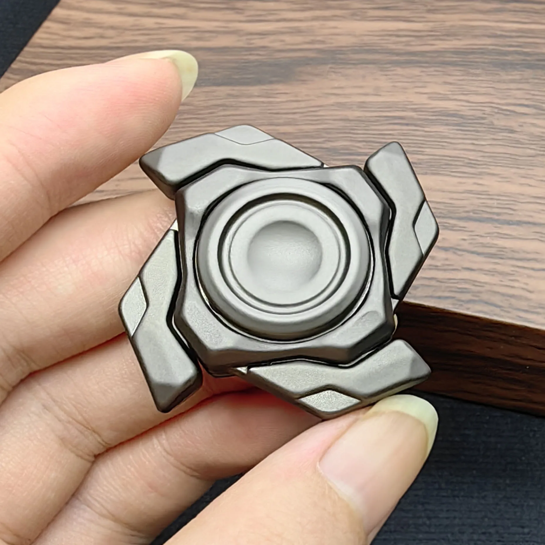 EDC Fidget 슬라이더 미니 오픈 갑옷 회전 탑 Fidget 장난감 성인을위한 스트레스 릴리프 자기 금속 장난감 불안과 스트레스 Reli