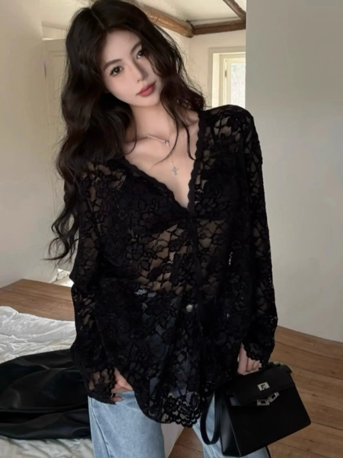 루즈핏 브이넥 레이스 카디건 한국 스타일 루즈핏 브이넥 여성용 미투명 고급스러움 독특한 아름다움 브이넥 레이스 카디건 카디건 브이넥 레이스 카디건