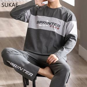 남자를위한 스포티 한 잠옷 세트 가을 겨울 남자를위한 새로운 부드러운 코튼 Pijama 빅 사이즈 3XL 4XL 잠옷 세트 신사 젊은 남자 Pjs