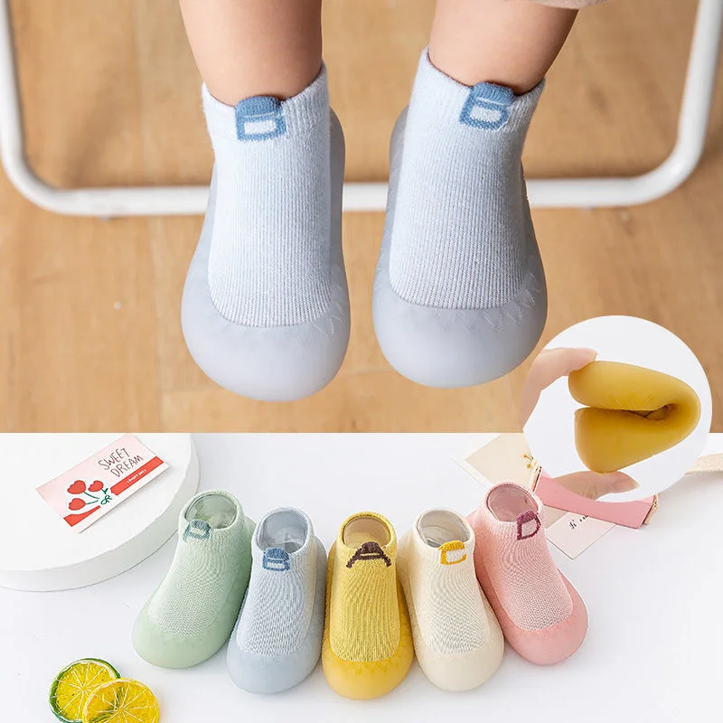 유아 유아 봄 여름 부드러운 단독 양말 신발 귀여운 동물 남여 아기 미끄럼 방지 바닥 양말 어린이 0-3T 경량 Prewalker
