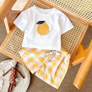 2PCS 여름 아기 소년 소녀 의류 세트 레몬 인쇄 티셔츠 + 체크 무늬 반바지 해변 유아 유아 복장 0-3Y