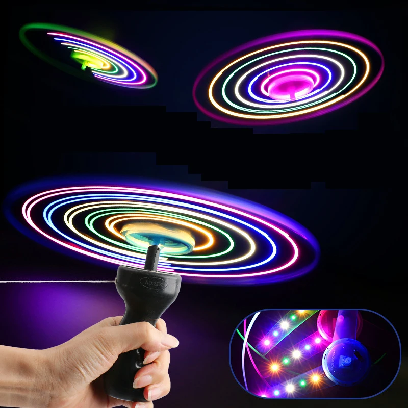 1pc 당겨 와이어 글로우 UFO 재미 있은 회전 전단지 빛나는 LED 라이트 핸들 탑 장난감 어린이 선물 야외 스포츠 부모-자식 게임